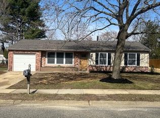 10 Ivy Ln, Sicklerville, NJ 08081