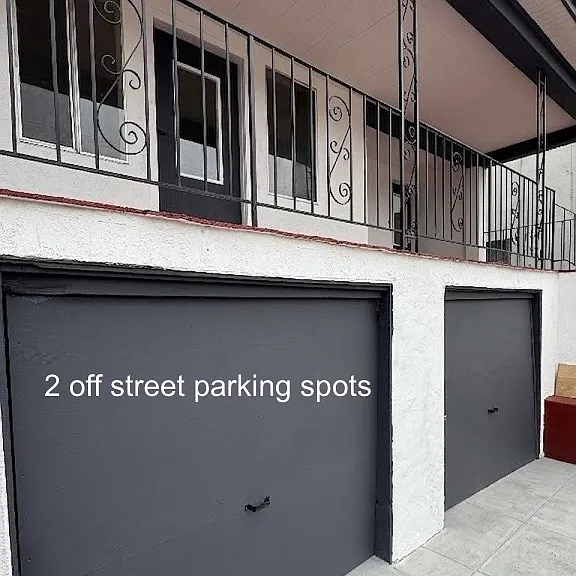 1068 Aileen St #B — Photo 13