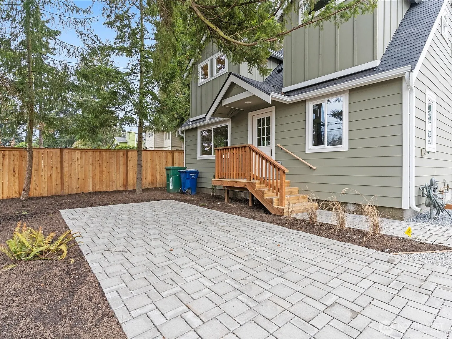 13032 30th Avenue NE photo 1