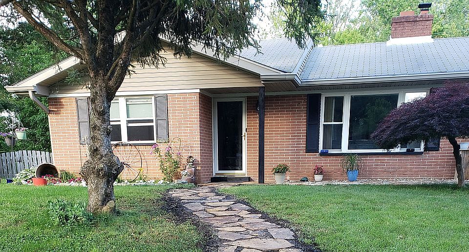 1st image of 3832 Timberlake Dr