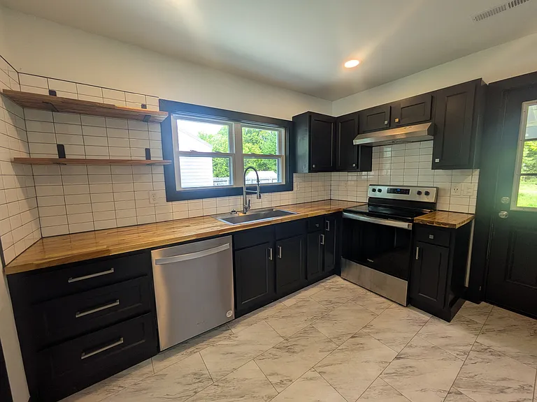 179 Everglades Blvd — Photo 18