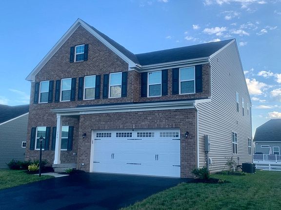 4th image of 204 Northumberland Dr