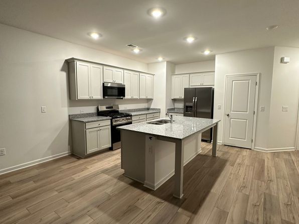 2482 Van Fleet Cir #4283
