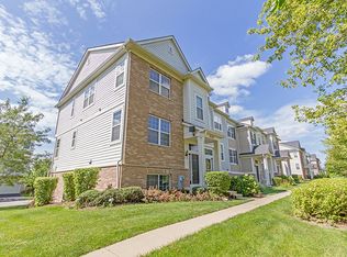 3110 Valley Falls St #25-1, Elgin, IL 60124