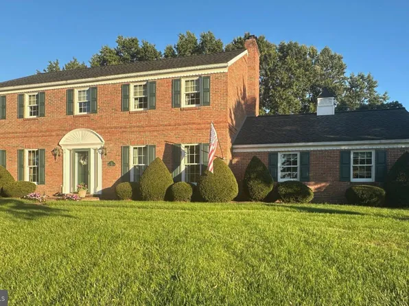 791 N Church Rd, Sinking Spring, PA 19608