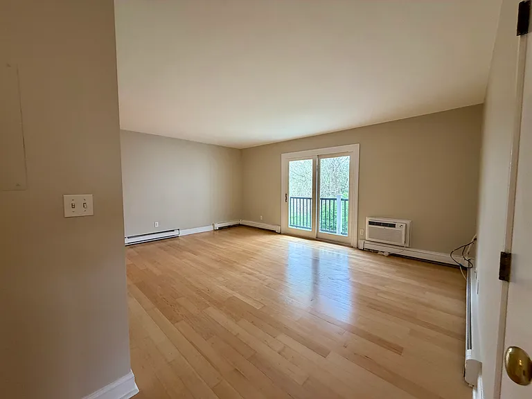 17 Chapel Hill Dr #8 — Photo 6