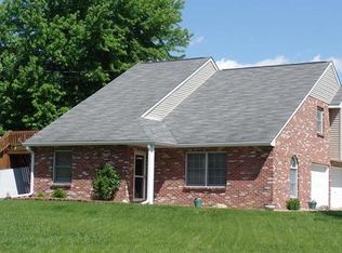 204 Rosewood Dr, Hannibal, MO 63401