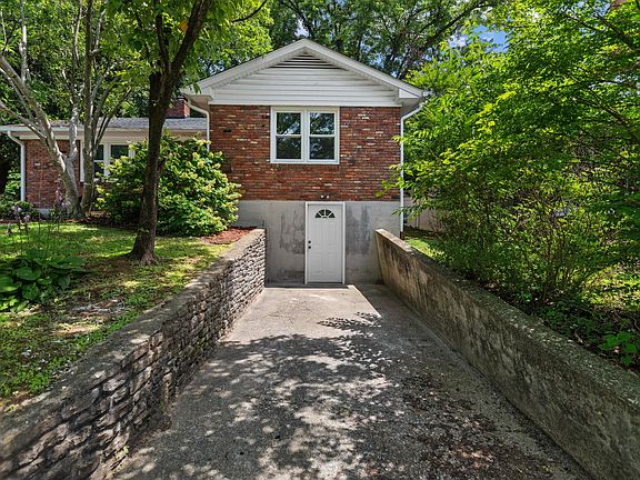 2nd image of 19 Ashmore Dr