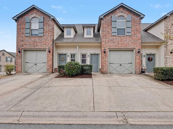 502 Tuscany Cir, Maumelle, AR 72113