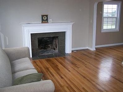 2nd image of 22 Columbia Cir SW