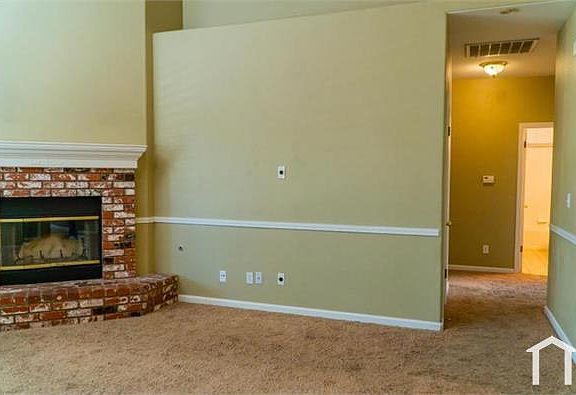 5th image of 10033 N Baird Ave