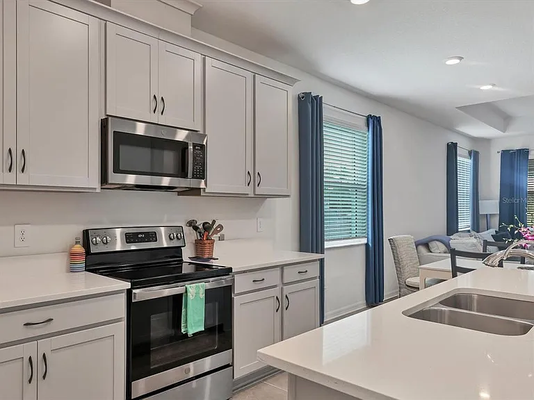 7724 Saloon Ln — Photo 12