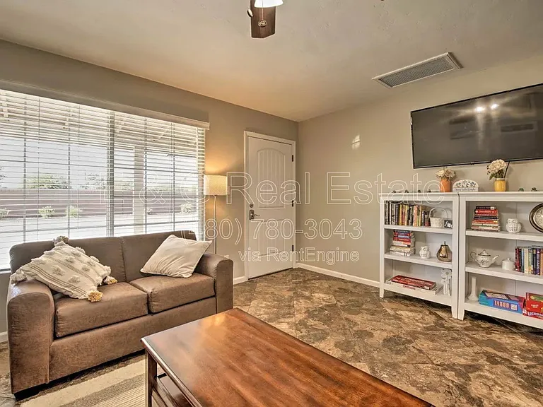 609 S Priest Dr — Photo 12