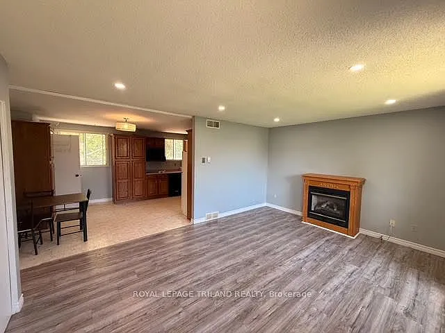 165 Railway Ave — Photo 3