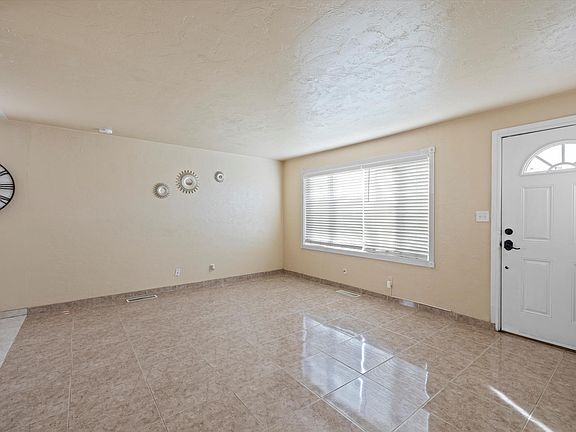 2nd image of 1523 N 17th Ave