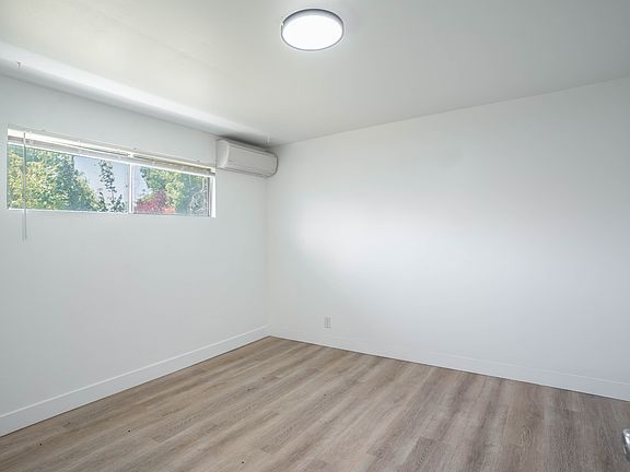 21S Bedroom 21S Bedroom