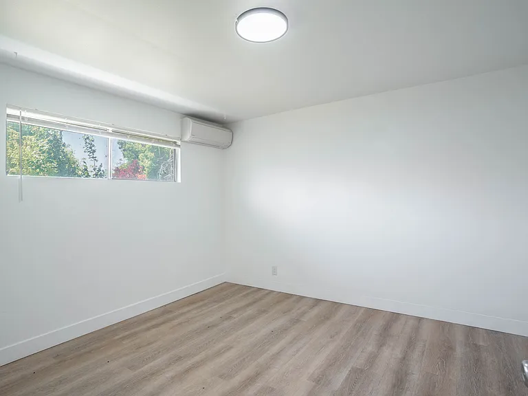 21S Bedroom 21S Bedroom