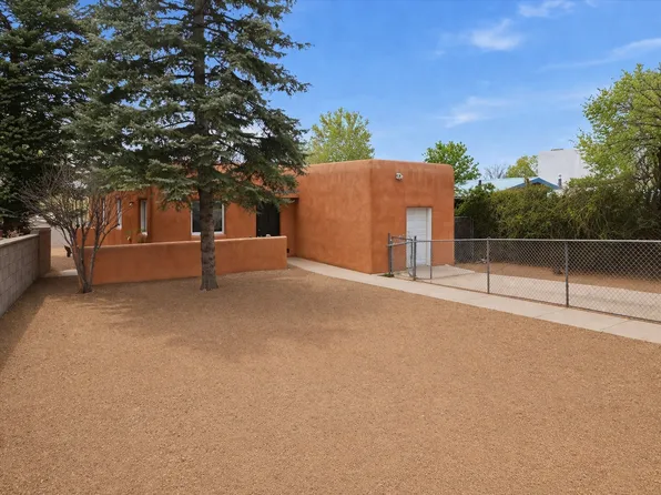 2042 Calle Lorca, Santa Fe, NM 87505