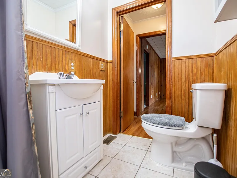126 N Johnson St — Photo 18