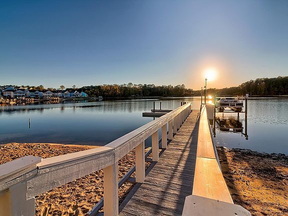 3rd image of 120 Tall Timber Trl