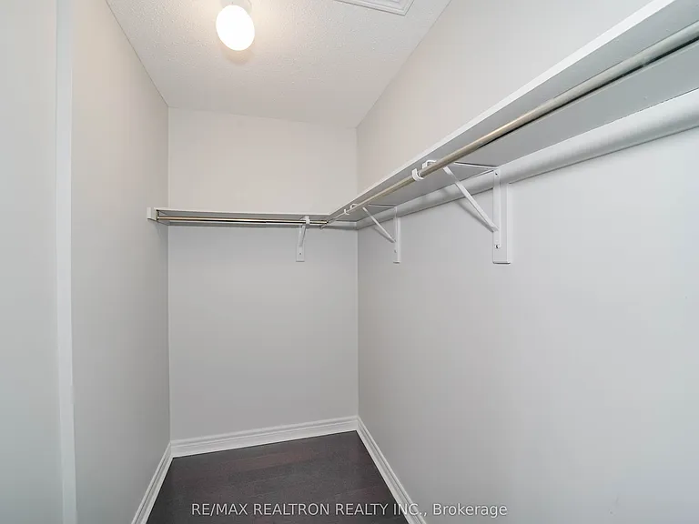77 Betony Dr — Photo 26