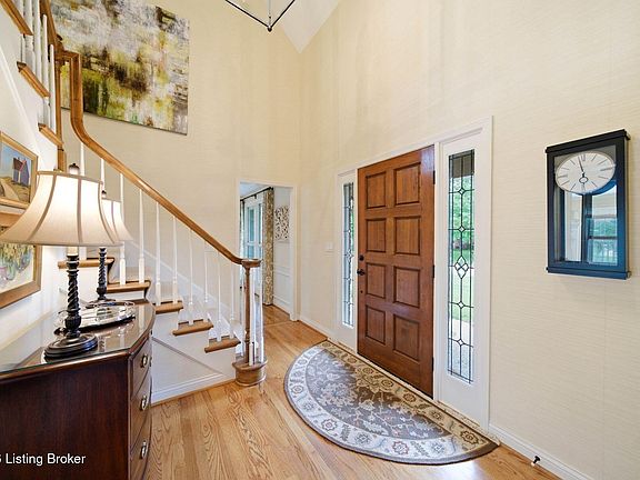5th image of 905 Tamarisk Ct