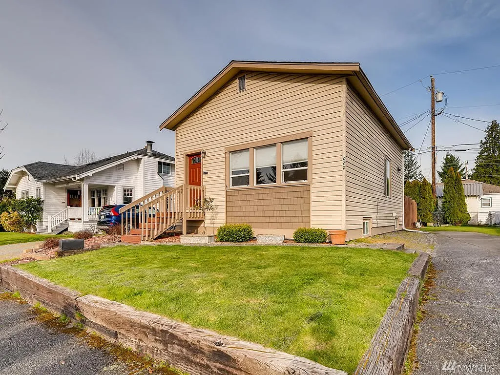 222 I St SE photo 1