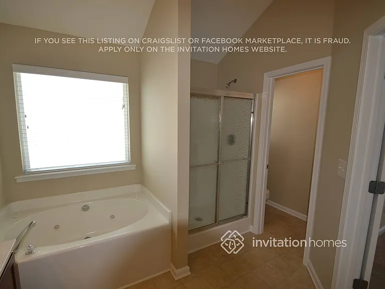 4579 Chafin Point Ct — Photo 10