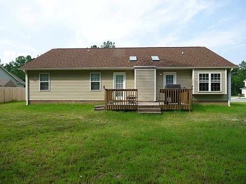 2nd image of 404 Stuart Ct