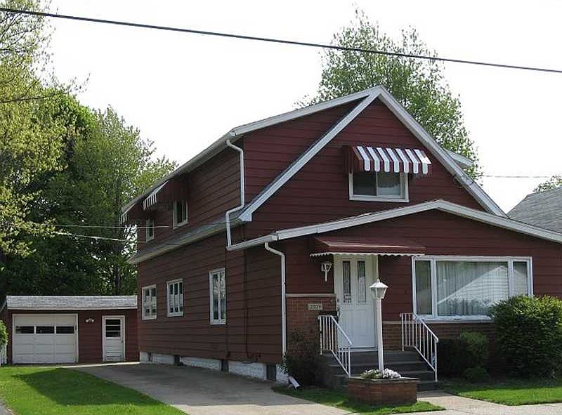1st image of 2709 Emerson Ave