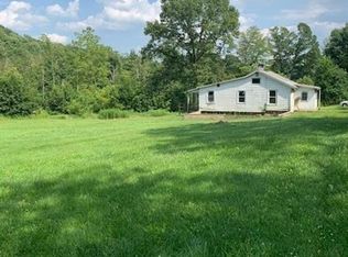 340 Foxwood Rd, Beaver Falls, PA 15010