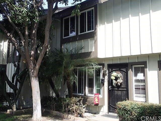1st image of 9827 Karmont Ave