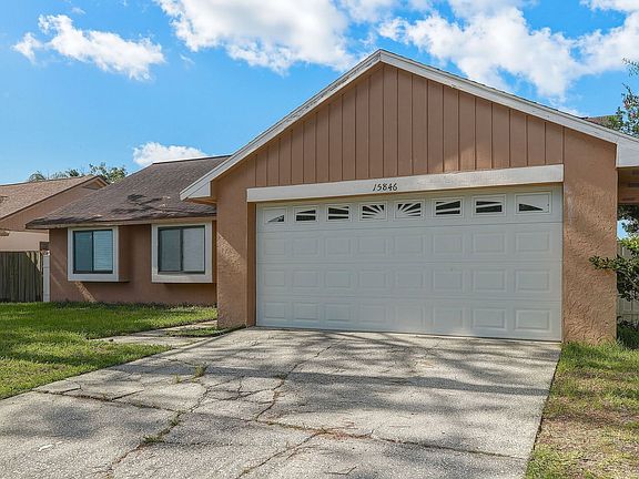 3rd image of 15846 Country Lake Dr