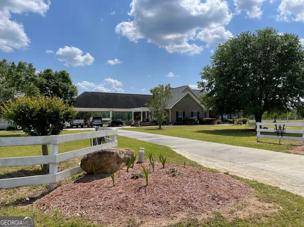 5467 Carlton Rd, Garfield, GA 30425