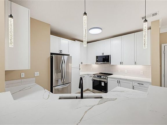 4th image of 400 17th St NW Unit 2322