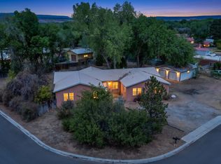 11 Walnut Cir, Espanola, NM 87532