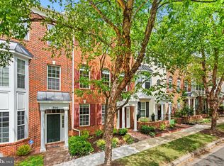 702 Crooked Creek Dr, Rockville, MD 20850