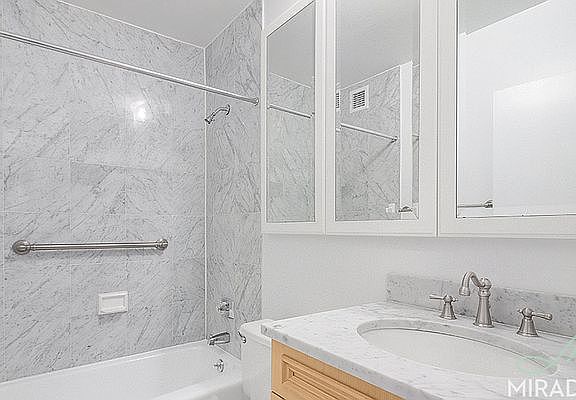 5th image of 145 W 67th St APT 32F