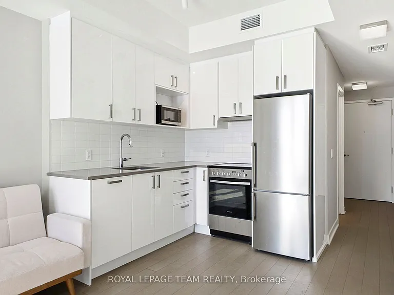 360 Deschatelets Ave E #209 — Photo 6