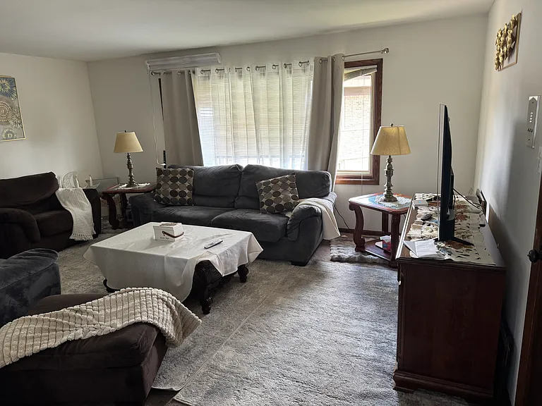 10758 S Oak Park Ave #3B — Photo 4