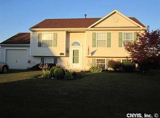 5305 Barcaldine Dr, Clay, NY