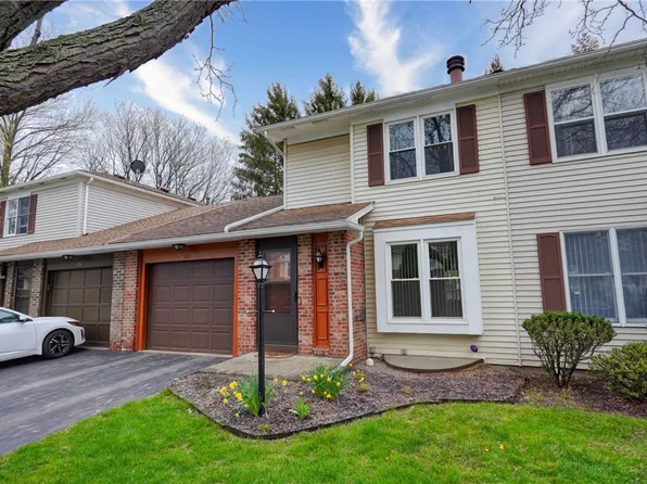 101 Branchwood Ln, Rochester, NY 14618