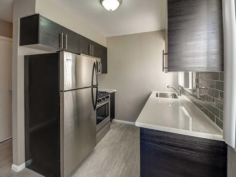 Whittier Flats - 3023 Pleasant Ave