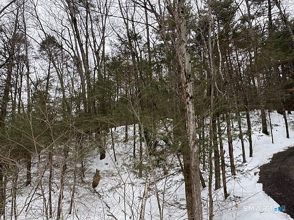 3rd image of 52 Shingle Mill Road