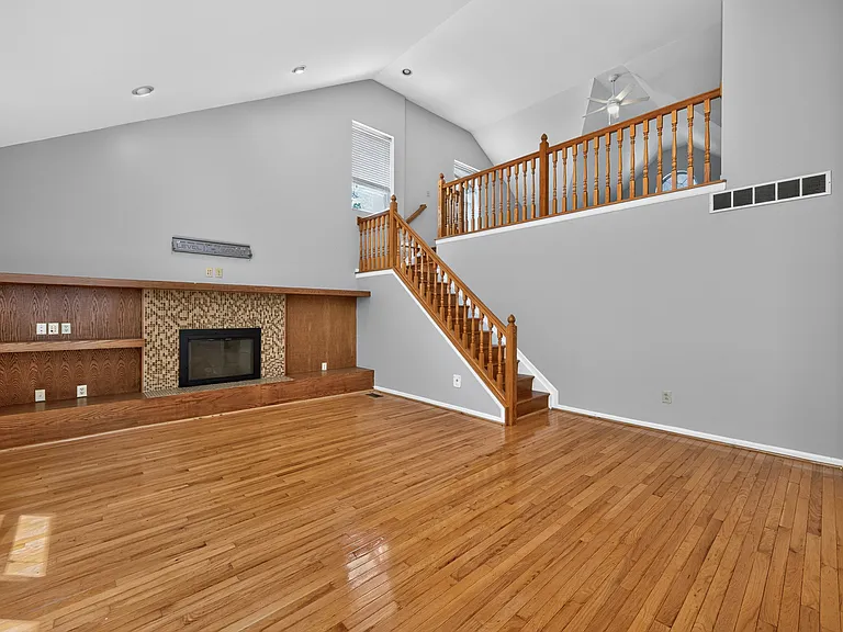 12130 Crestfield Ct — Photo 24