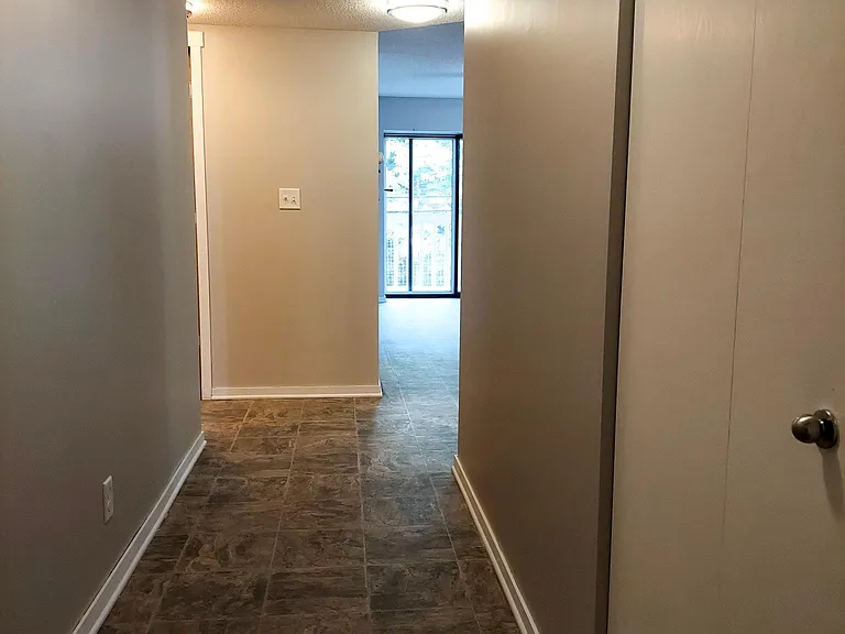 311 Pleasant Ave #404 — Photo 8
