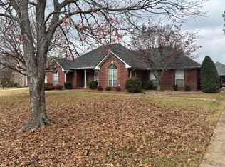 4590 Meadow Ridge Dr, Tupelo, MS 38801