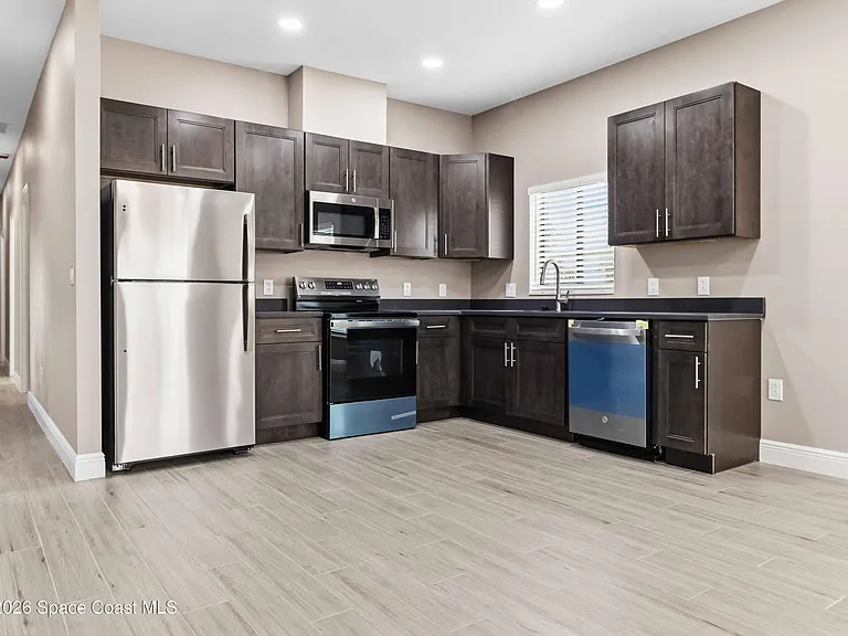 1649 Belem St SE #1649B — Photo 9