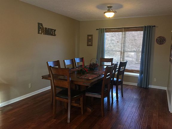 4th image of 4315 Mayflower Dr
