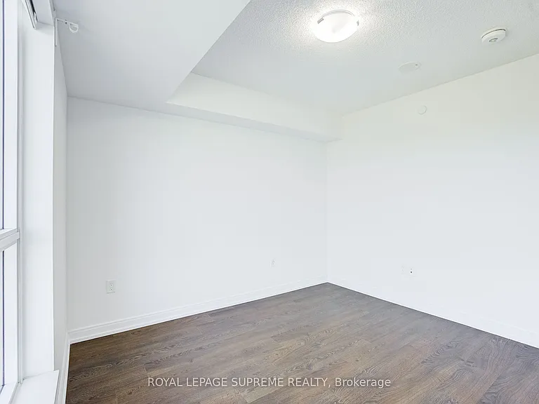 275 Village Green Sq #1920 — Photo 29